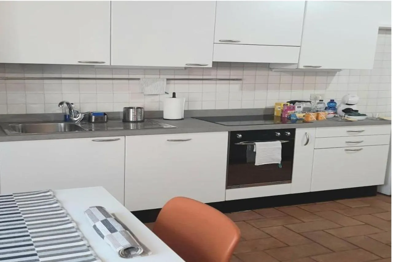 Apartament Il Rifugio Sui Navigli Con Garage Privato Gratuito Aria Condizionata & Wi-Fi Mediolan Włochy